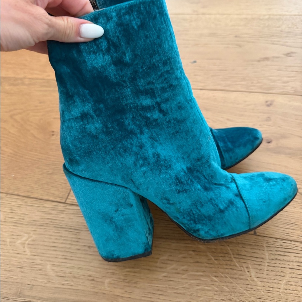 Dries Van Noten Teal Velvet Block Heel Ankle Boots - Women